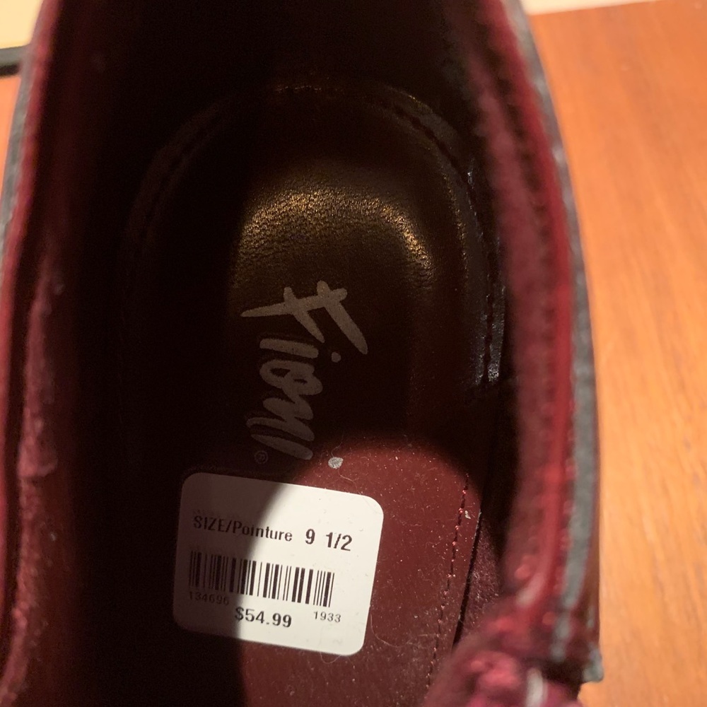 Mini boots red pair
